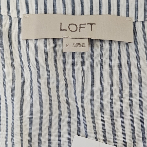 Loft Top Womens M Wrap V-neck Long Sleeves Striped Blouse New - Picture 4 of 7
